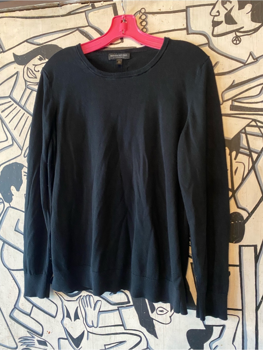 Banana Republic Black Crewneck Sweater - Women's